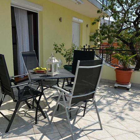 Apartment Rita Senj  Esterno foto